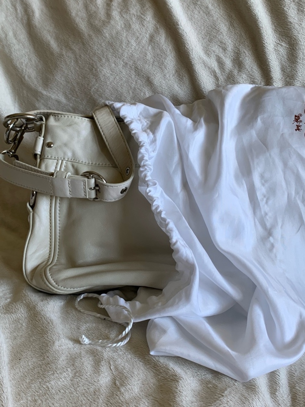 Coach Ivory Pearl Leather Shoulder Bag– SHIPS TOMORROW - Picture 4 of 7